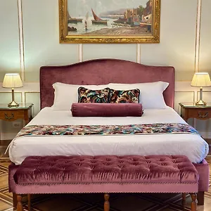 بيت ضيافة Palazzo Monga Boutique Guesthouse, فيرونا